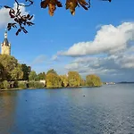 Auf *